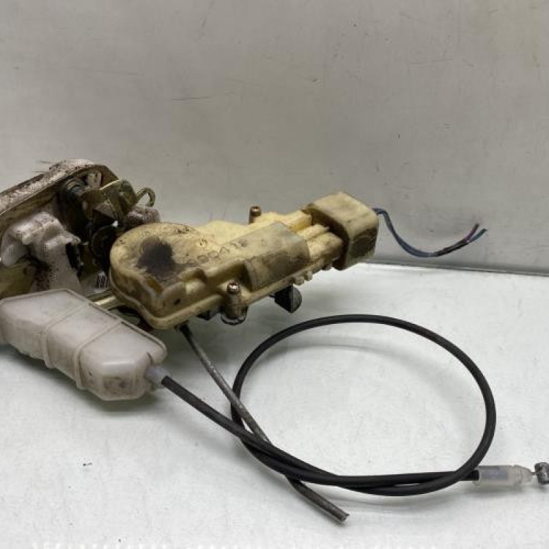 Serrure arriere gauche TOYOTA YARIS 1 Photo n°2