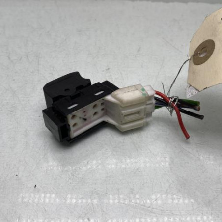 Interrupteur de leve vitre avant droit SUZUKI ALTO 3