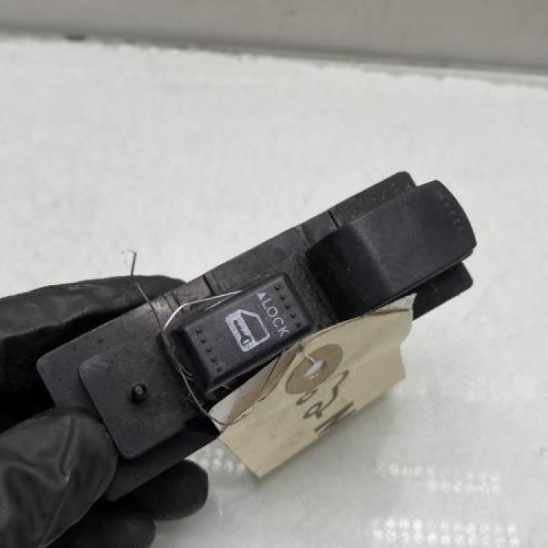 Interrupteur de leve vitre avant gauche SUZUKI ALTO 3 Photo n°2