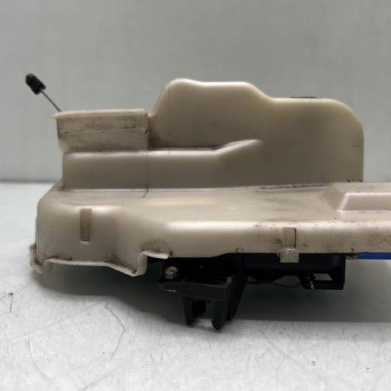 Serrure avant gauche VOLKSWAGEN TOURAN 1 Photo n°1