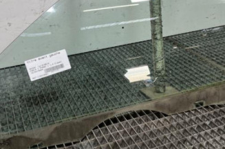 Vitre avant gauche SKODA FABIA 1