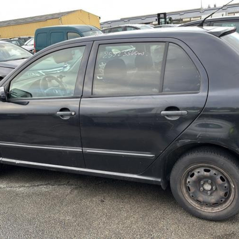 Vitre avant gauche SKODA FABIA 1 Photo n°11
