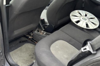 Vitre avant gauche SKODA FABIA 1