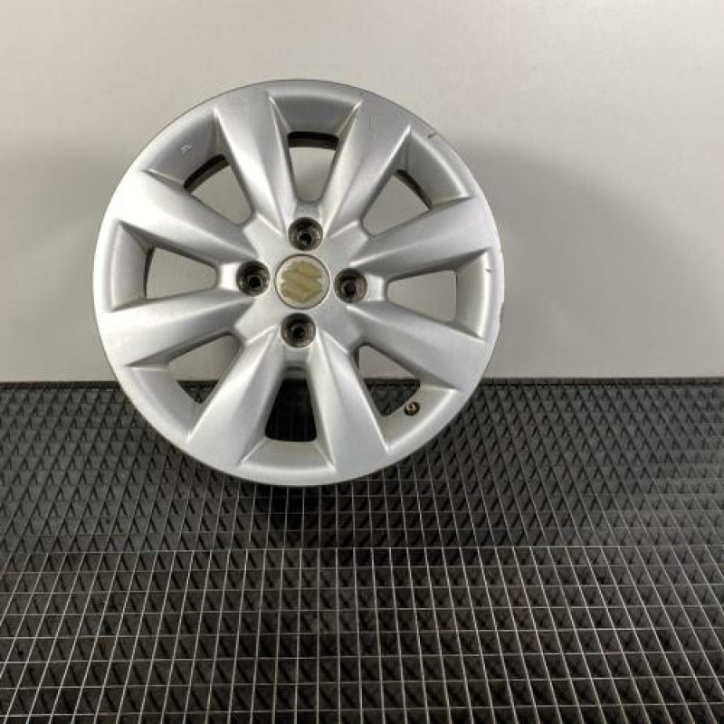 Jante SUZUKI LIANA Photo n°1