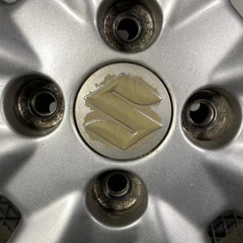 Jante SUZUKI LIANA Photo n°2