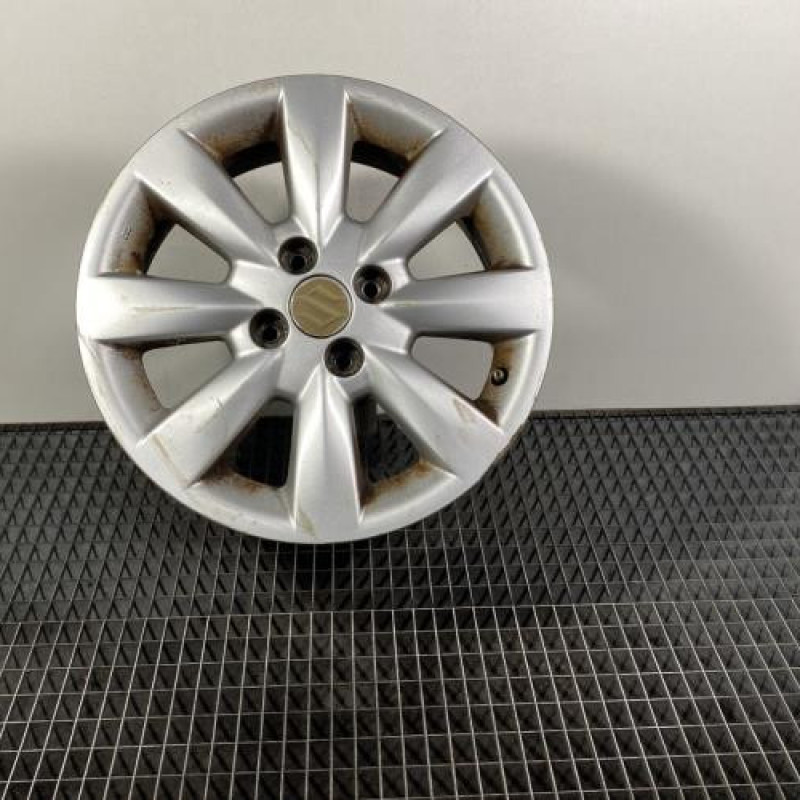 Jante SUZUKI LIANA Photo n°1