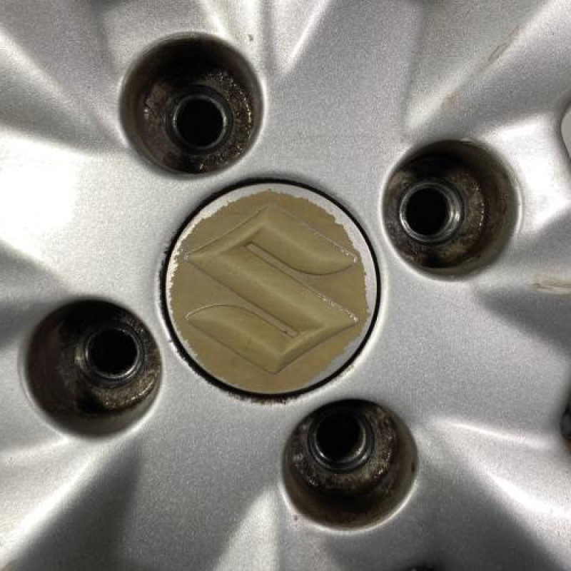 Jante SUZUKI LIANA Photo n°2