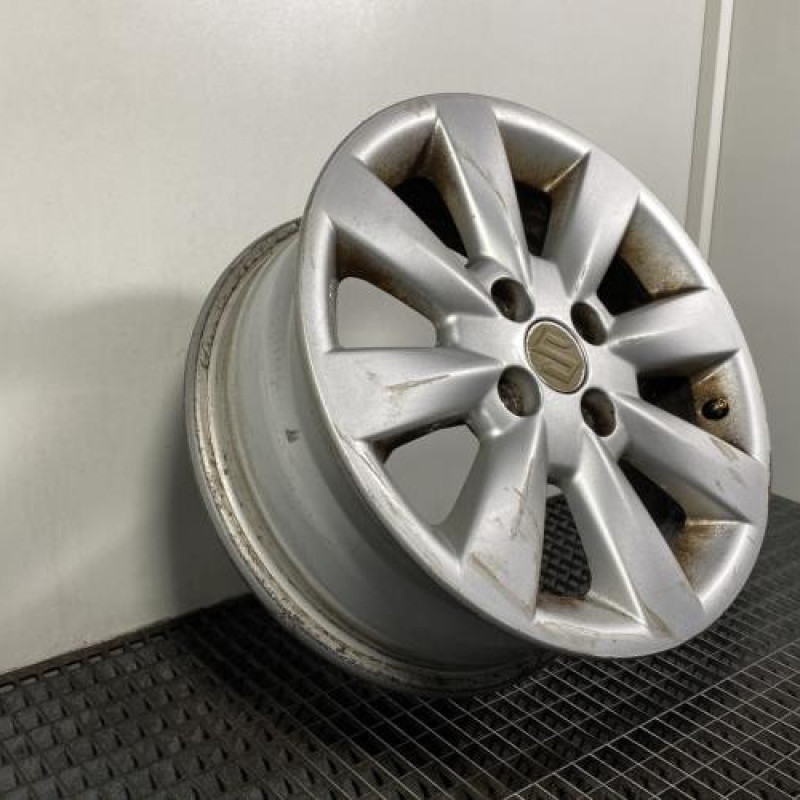 Jante SUZUKI LIANA Photo n°4