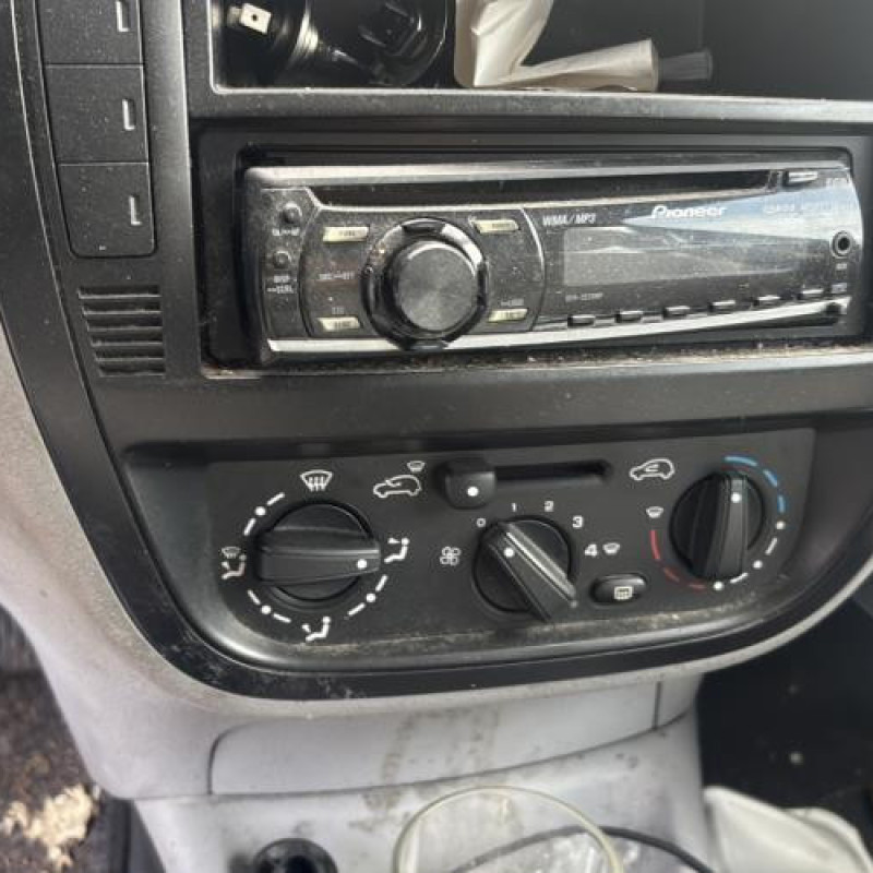 Serrure arriere gauche CITROEN C3 1 Photo n°18