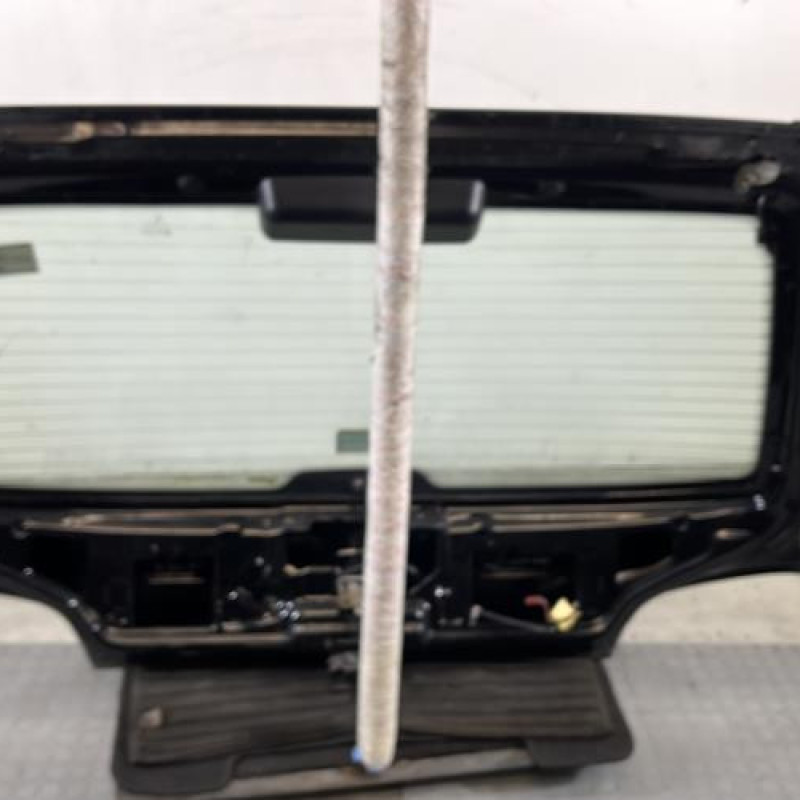 Malle/Hayon arriere PEUGEOT 106 Photo n°11