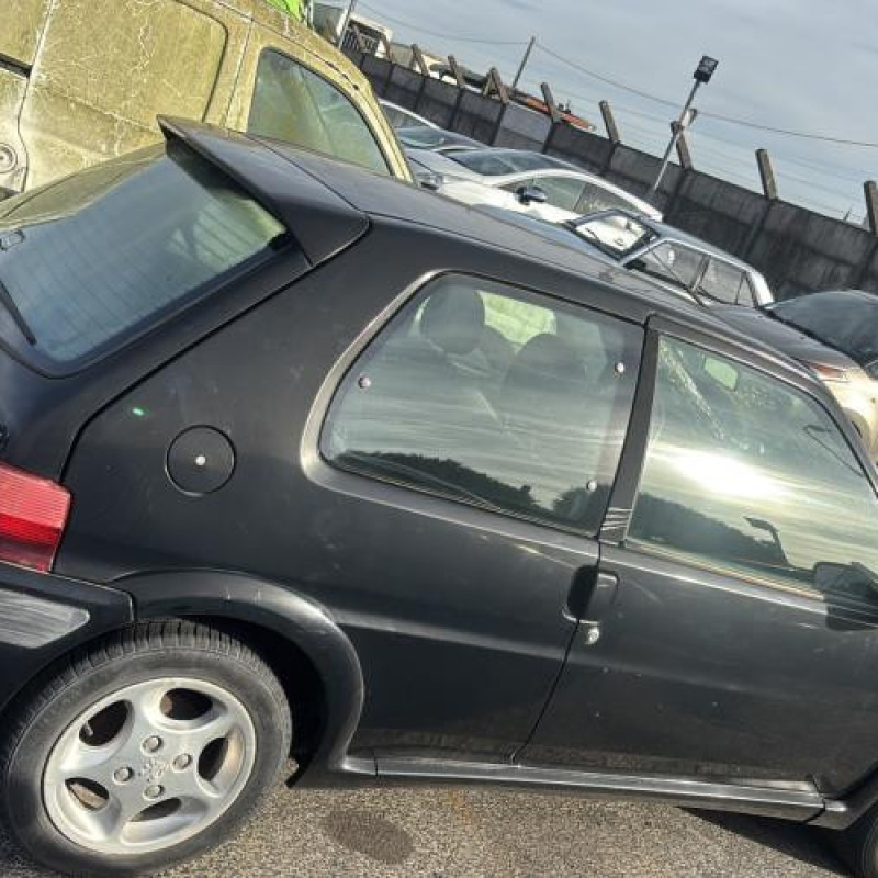 Malle/Hayon arriere PEUGEOT 106 Photo n°17