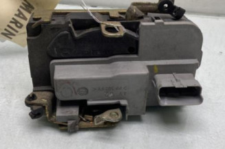 Serrure avant droit PEUGEOT 206