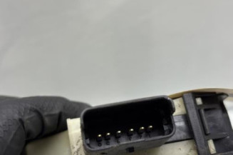 Serrure arriere droit PEUGEOT 208 1