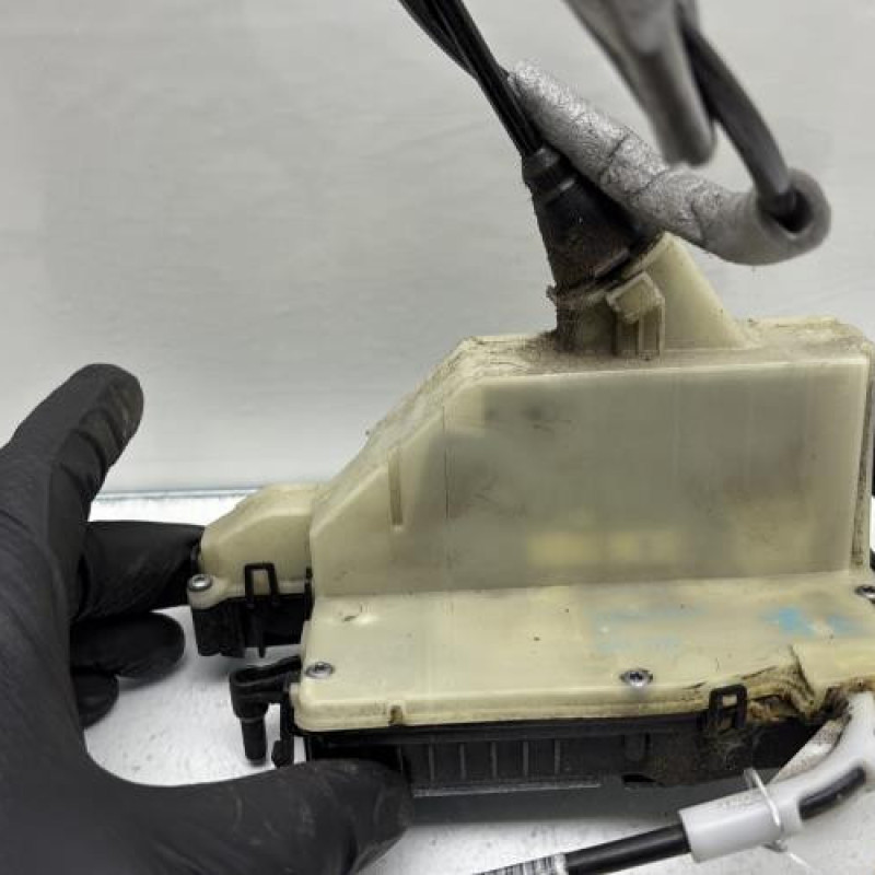 Serrure avant droit PEUGEOT 208 1 Photo n°4