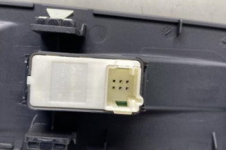 Interrupteur de leve vitre avant droit PEUGEOT 5008 2