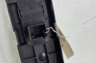 Interrupteur de leve vitre avant droit PEUGEOT 508 1