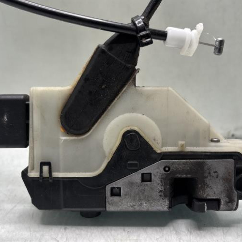 Serrure avant droit PEUGEOT 208 1 Photo n°3