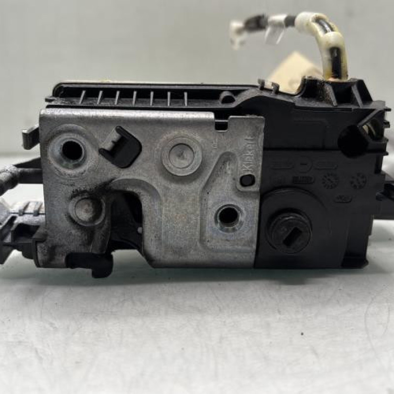 Serrure avant droit PEUGEOT 208 1 Photo n°4