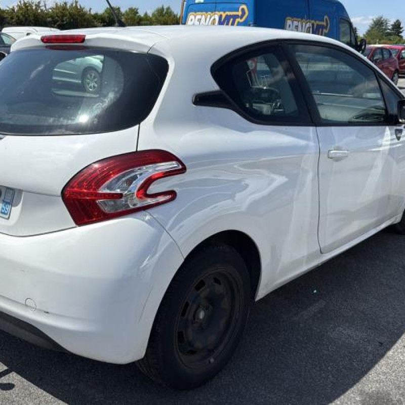 Serrure avant droit PEUGEOT 208 1 Photo n°9