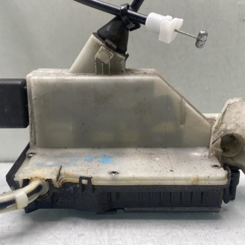 Serrure avant gauche PEUGEOT 208 1 Photo n°2