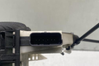 Serrure avant gauche PEUGEOT 208 1