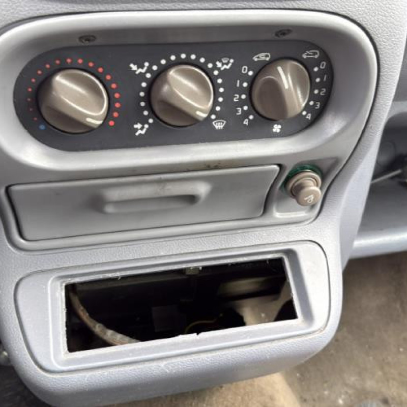 Serrure avant gauche RENAULT TWINGO 1 Photo n°17