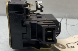 Serrure avant droit RENAULT KANGOO 1