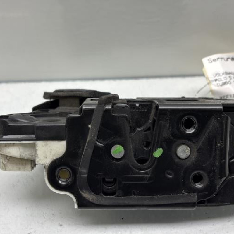 Serrure avant gauche VOLKSWAGEN POLO 5 Photo n°5