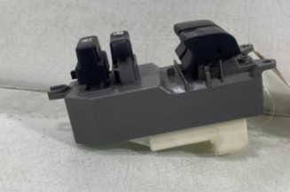 Interrupteur de leve vitre avant gauche TOYOTA YARIS 2