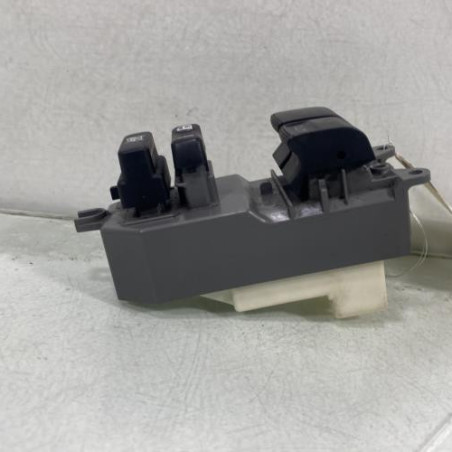 Interrupteur de leve vitre avant gauche TOYOTA YARIS 2
