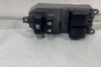 Interrupteur de leve vitre avant gauche TOYOTA YARIS 2