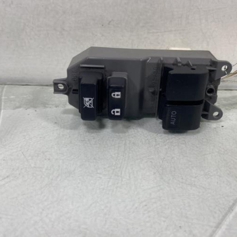 Interrupteur de leve vitre avant gauche TOYOTA YARIS 2 Photo n°3