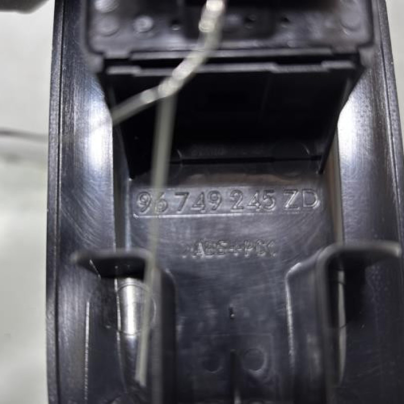 Interrupteur de leve vitre avant gauche PEUGEOT 208 1 Photo n°6