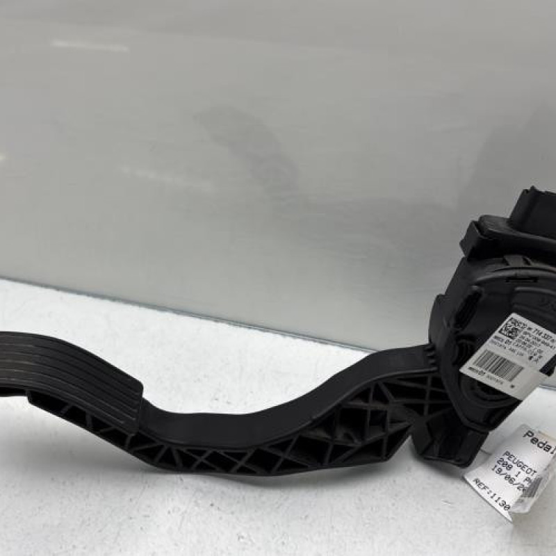 Pedale d'accelerateur PEUGEOT 208 1 Photo n°1