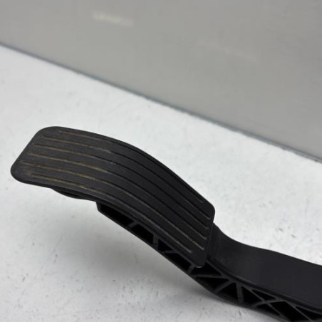 Pedale d'accelerateur PEUGEOT 208 1