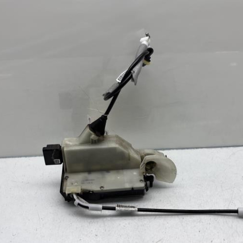 Serrure avant gauche PEUGEOT 208 1 Photo n°1