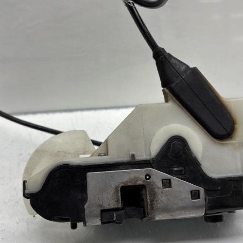 Serrure avant gauche PEUGEOT 208 1 Photo n°7