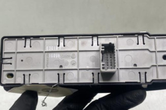 Interrupteur de leve vitre avant gauche RENAULT LAGUNA 3