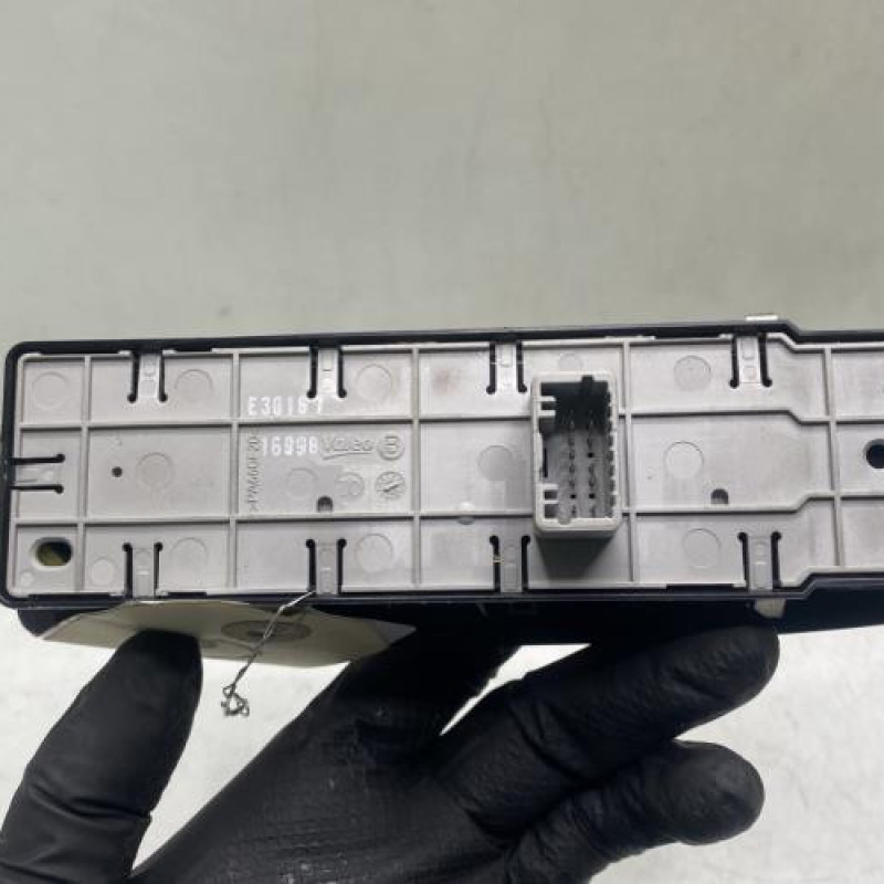 Interrupteur de leve vitre avant gauche RENAULT LAGUNA 3 Photo n°3