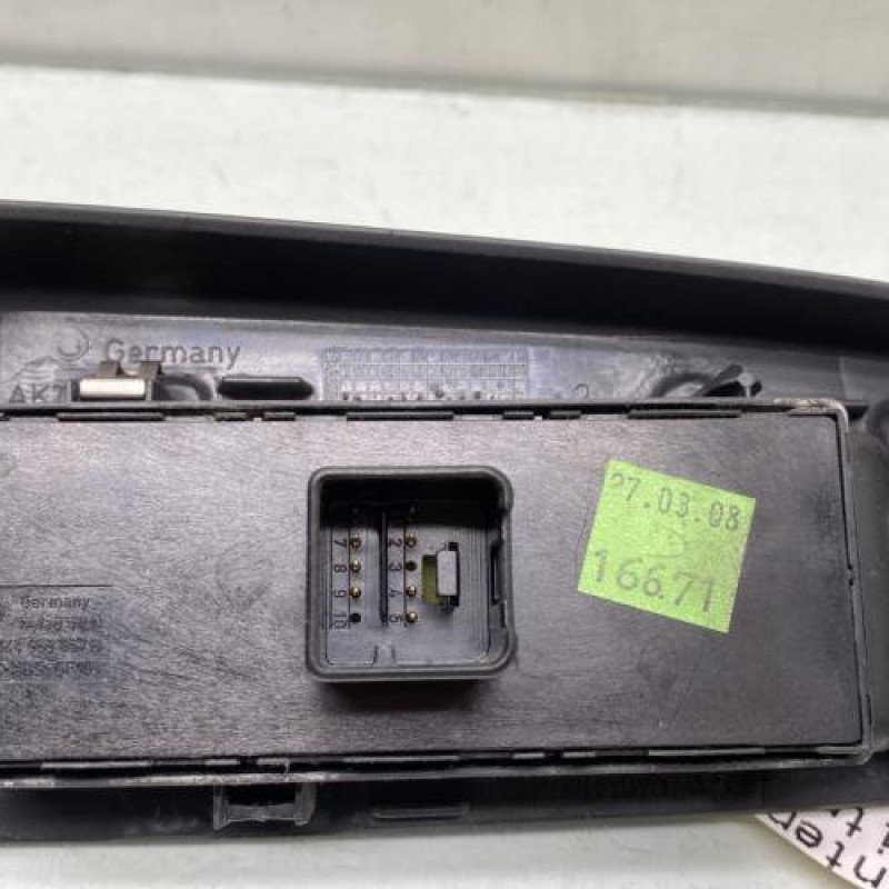 Interrupteur de leve vitre avant gauche VOLKSWAGEN GOLF 5 Photo n°3