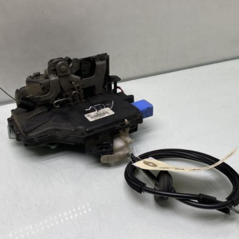 Serrure arriere gauche VOLKSWAGEN GOLF 5 Photo n°2