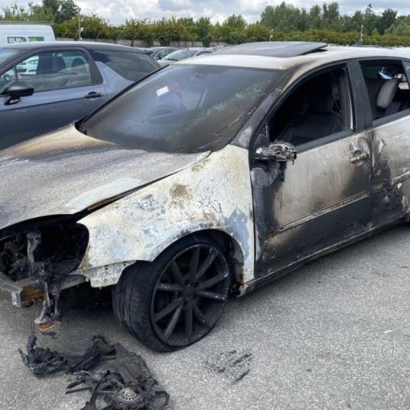 Serrure arriere gauche VOLKSWAGEN GOLF 5 Photo n°5