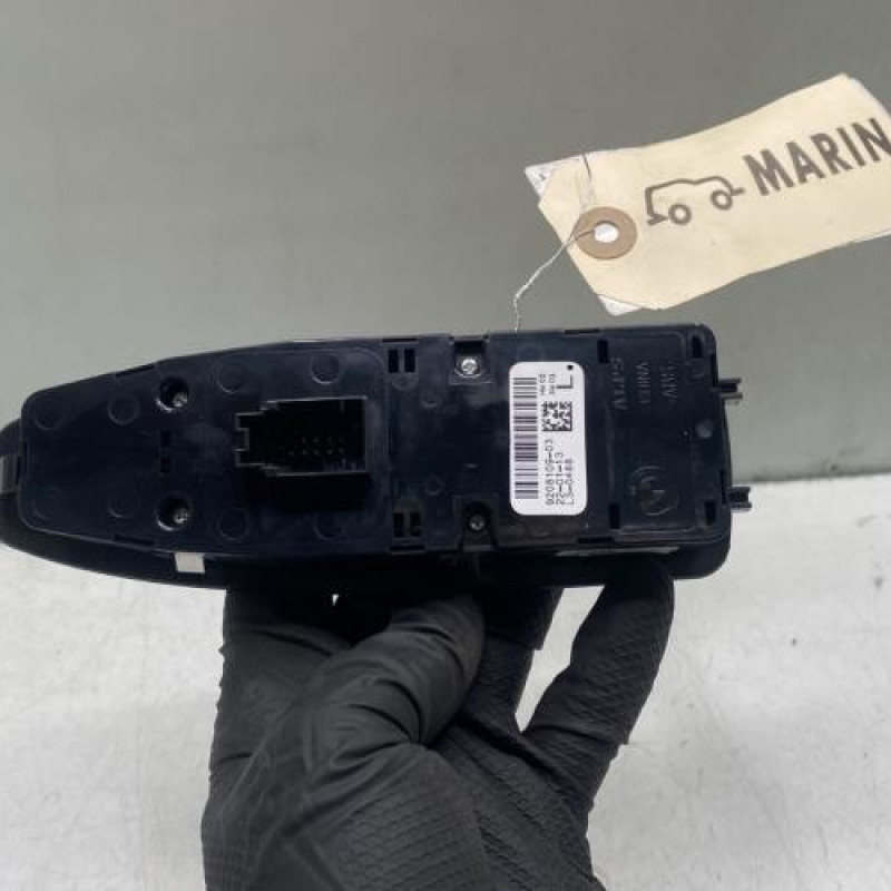 Interrupteur de leve vitre avant gauche BMW SERIE 1 F20 Photo n°2