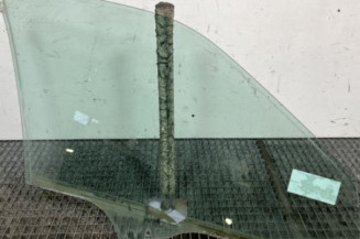 Vitre avant gauche PEUGEOT 406