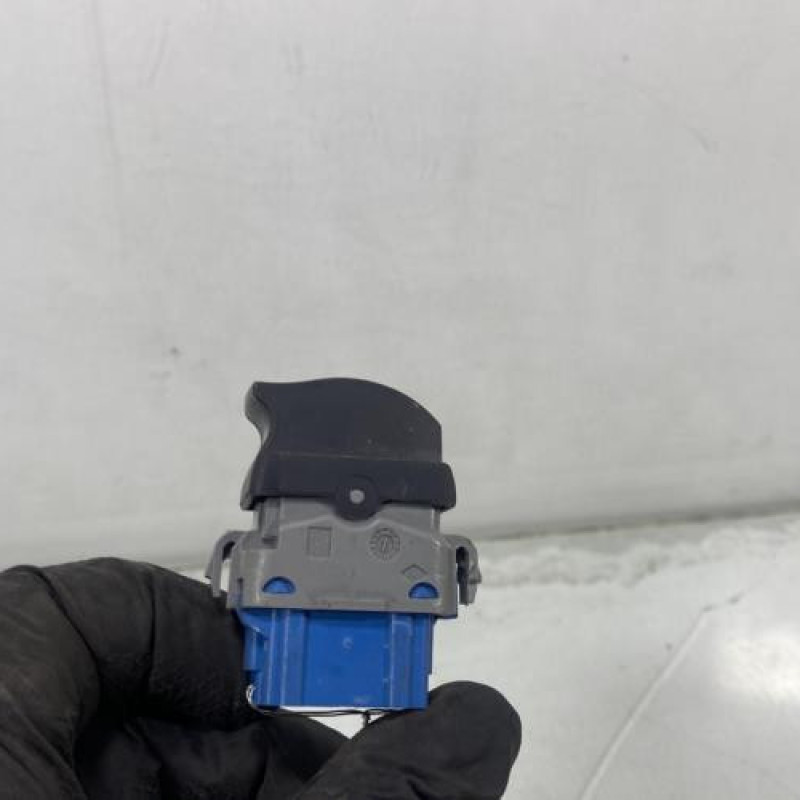 Interrupteur de leve vitre avant droit RENAULT KANGOO 2 Photo n°3