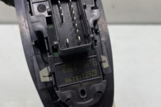 Interrupteur de leve vitre avant gauche PEUGEOT 2008 1