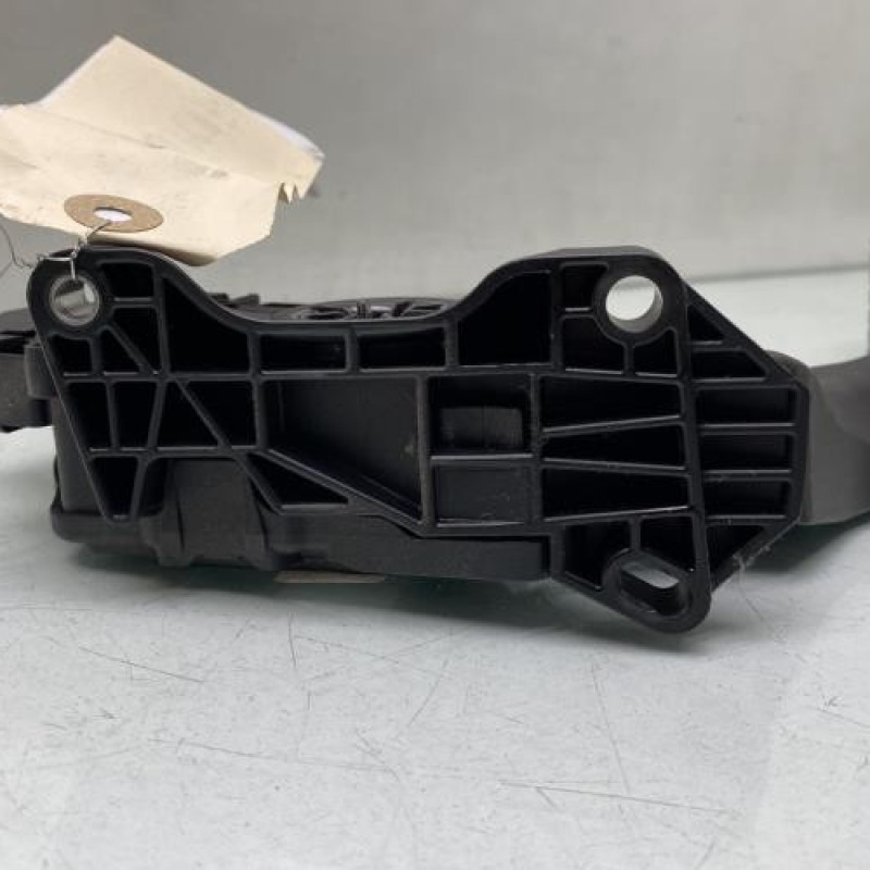 Pedale d'accelerateur PEUGEOT 2008 1 Photo n°4