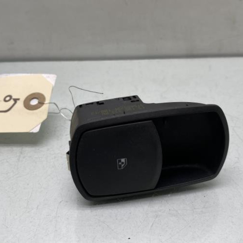 Interrupteur de leve vitre avant droit OPEL CORSA D Photo n°1