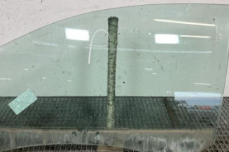 Vitre avant gauche RENAULT CLIO 3 Photo n°1