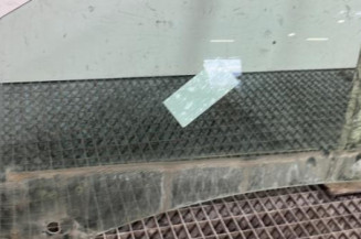 Vitre avant gauche RENAULT CLIO 3